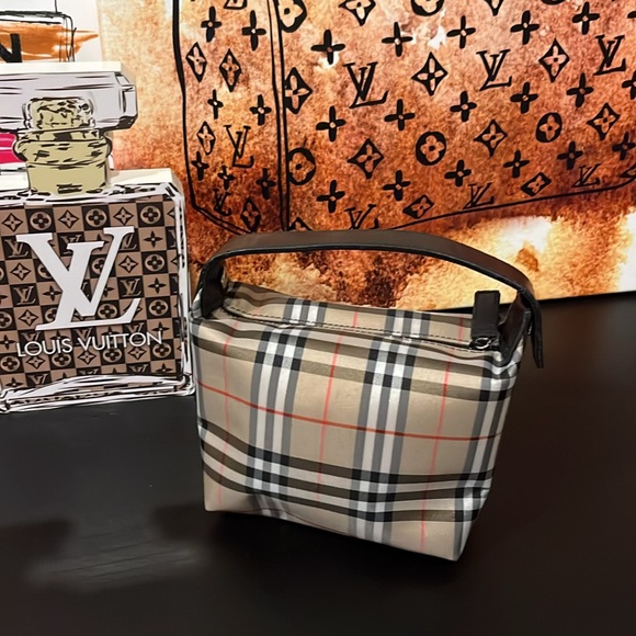 EUC Authentic Burberry Nova Check 2 way Mini Bag - Picture 2 of 12